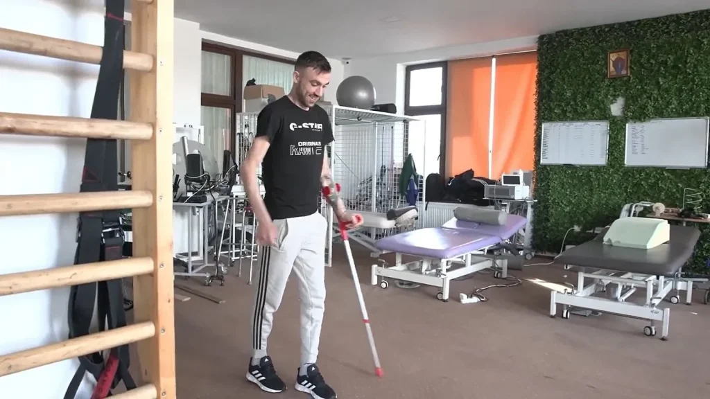 Tineri Paralizati Pusi pe Picioare 1 recuperare medicala sfantul sava GcWmt